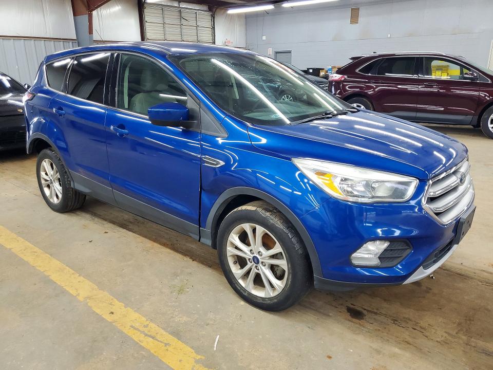 2017 Ford Escape მანქანა იყიდება აუქციონზე, vin: 1FMCU0GD2HUD04201, აუქციონის ნომერი: 62569006