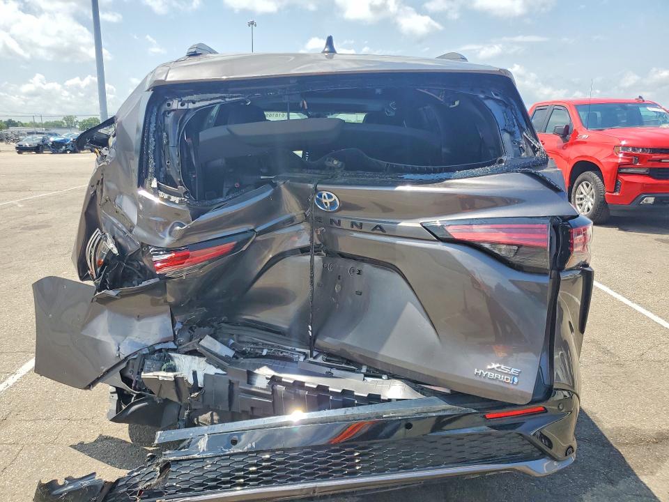2022 Toyota Sienna მანქანა იყიდება აუქციონზე, vin: 5TDDRKEC1NS106676, აუქციონის ნომერი: 61816966