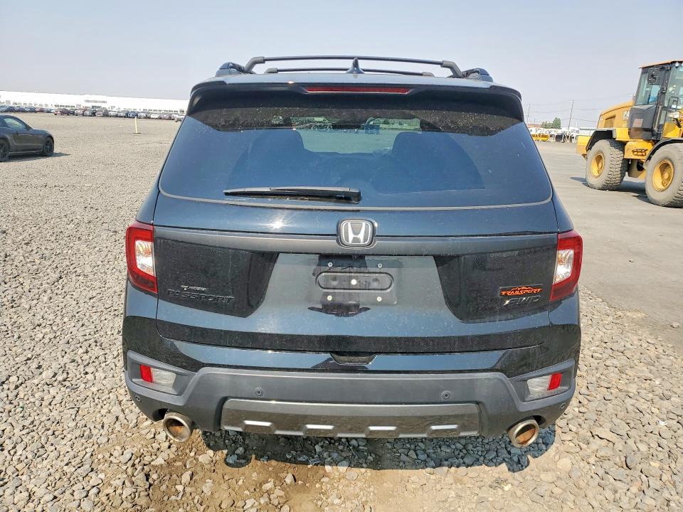 62717456 :رقم المزاد ، 5FNYF8H65NB014008 vin ، 2022 Honda Passport مزاد بيع