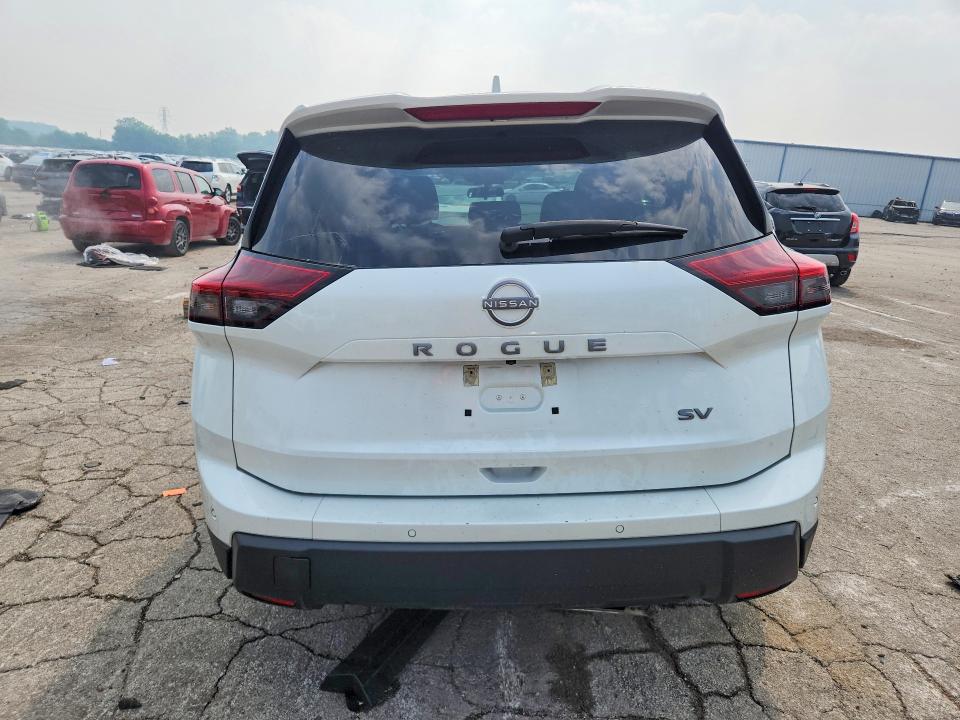 61332016 :رقم المزاد ، 5N1BT3BA4RC682489 vin ، 2024 Nissan Rogue مزاد بيع