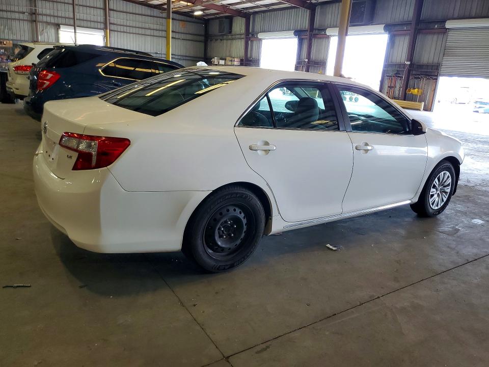60777956 :رقم المزاد ، 4T4BF1FK5CR196408 vin ، 2012 Toyota Camry مزاد بيع