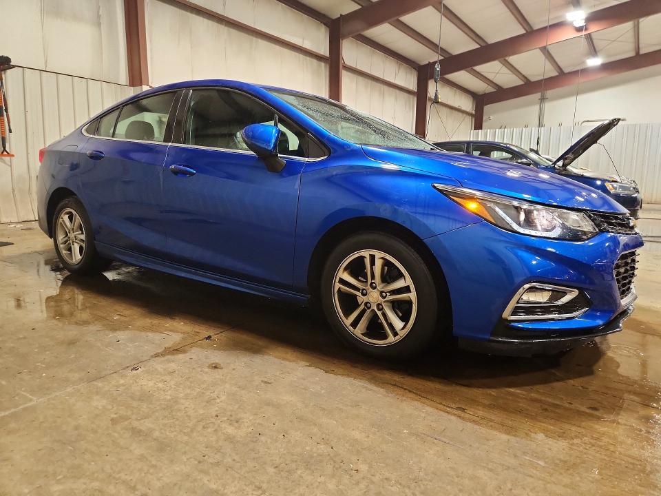 61428566 :رقم المزاد ، 1G1BE5SM3G7308717 vin ، 2016 Chevrolet Cruze مزاد بيع