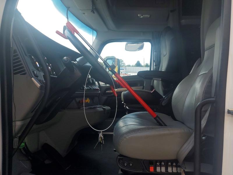 Продажа на аукционе авто 2021 Kenworth T680, vin: 1XKYDP9X5MJ459237, номер лота: 61014336