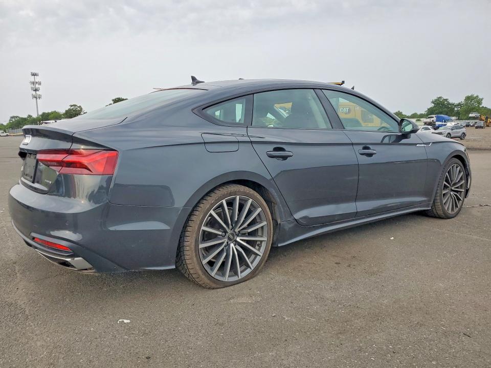 Продаж на аукціоні авто 2022 Audi A5, vin: WAUCBCF51NA005993, номер лоту: 61232226