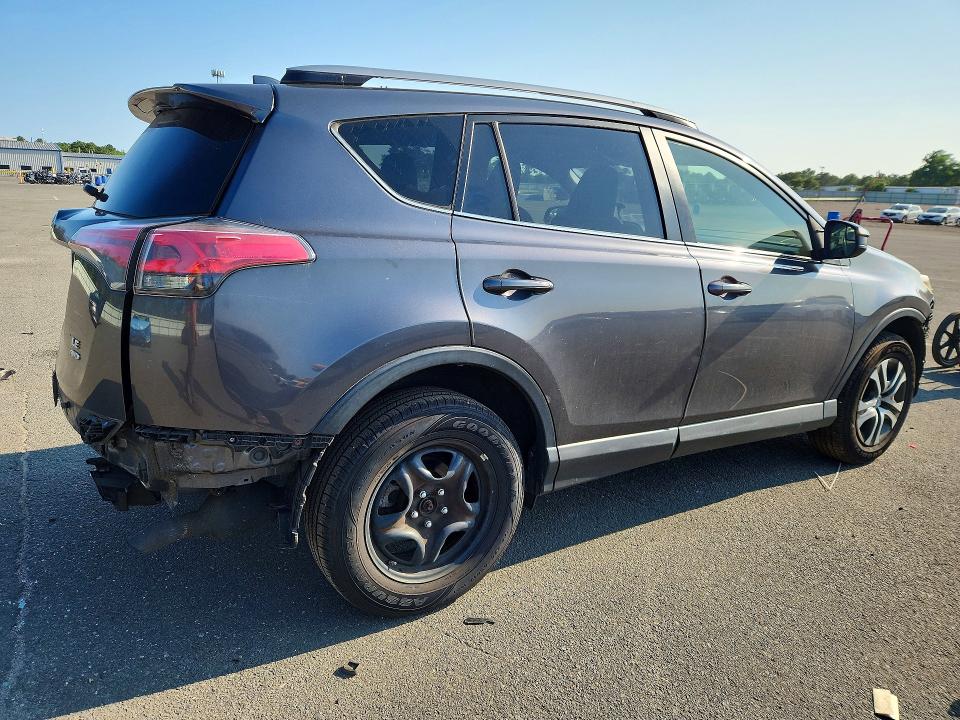 60831796 :رقم المزاد ، JTMBFREV3JJ246939 vin ، 2018 Toyota Rav4 مزاد بيع