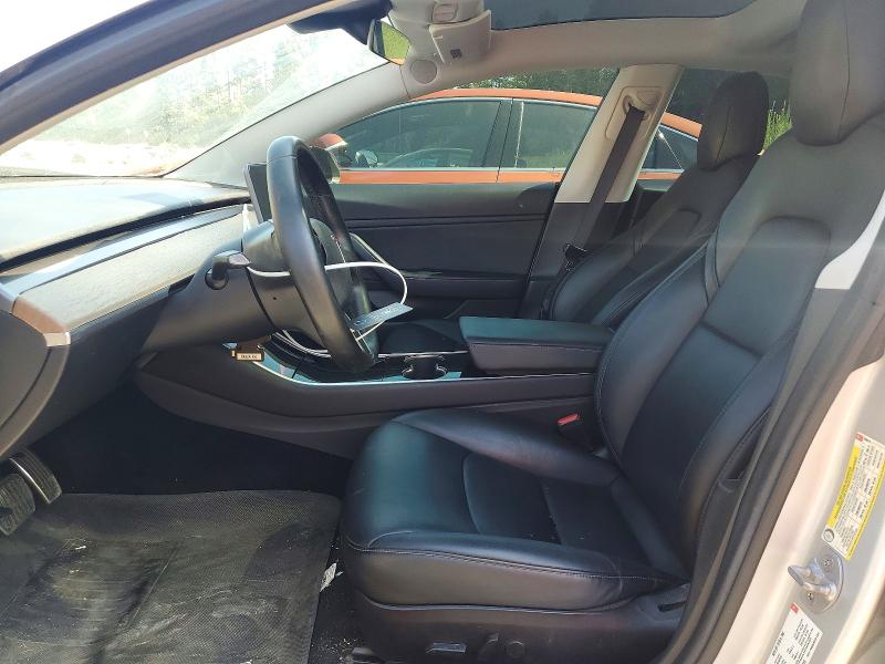 62535266 :رقم المزاد ، 5YJ3E1EA3JF050013 vin ، 2018 Tesla Model 3 مزاد بيع
