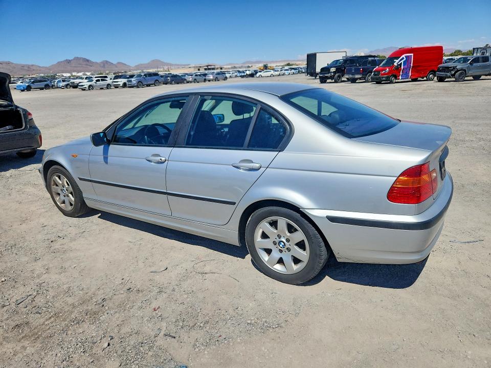 60306736 :رقم المزاد ، WBAET37453NJ34952 vin ، 2003 Bmw 325 مزاد بيع