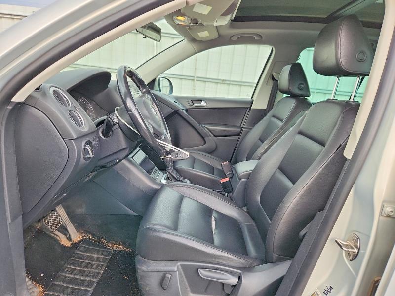 62128496 :رقم المزاد ، WVGBV7AXXDW545099 vin ، 2013 Volkswagen Tiguan مزاد بيع