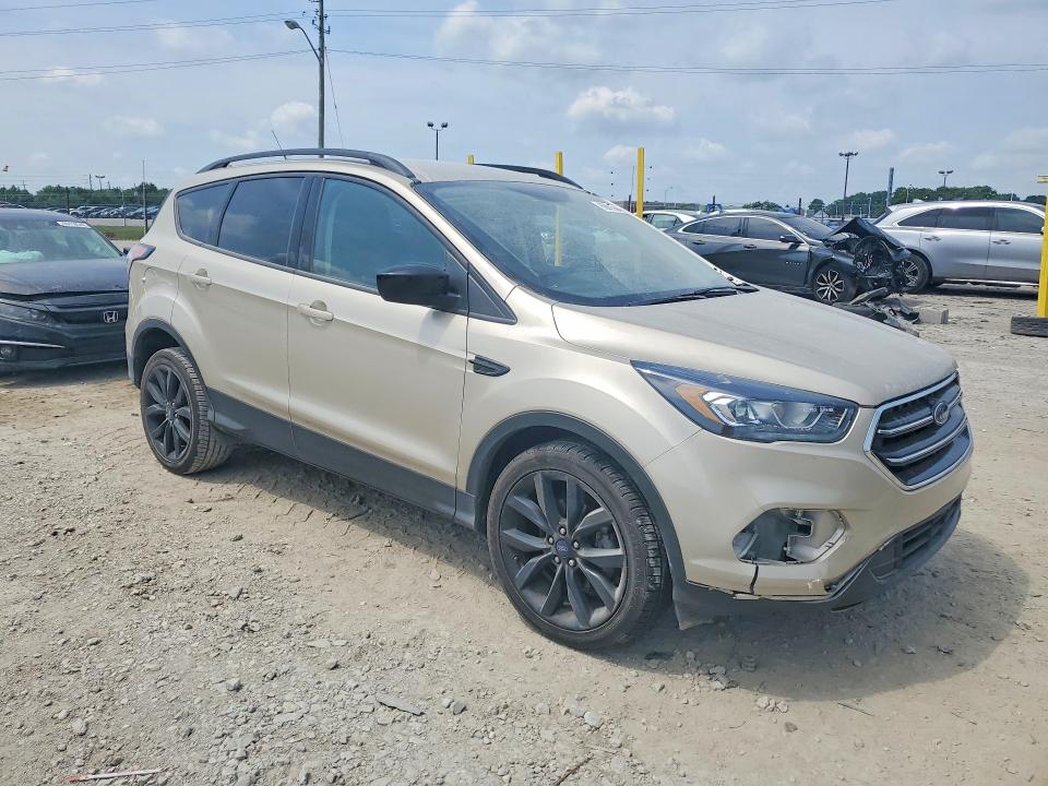 Продажа на аукционе авто 2018 Ford Escape, vin: 1FMCU0GD2JUD02714, номер лота: 60015546