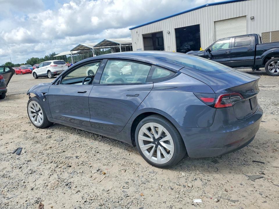 57727316 :رقم المزاد ، 5YJ3E1EBXNF198139 vin ، 2022 Tesla Model 3 مزاد بيع