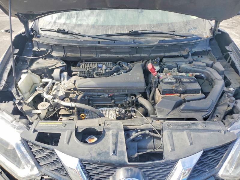 60886276 :رقم المزاد ، 5N1AT2MT7FC802043 vin ، 2015 Nissan Rogue مزاد بيع