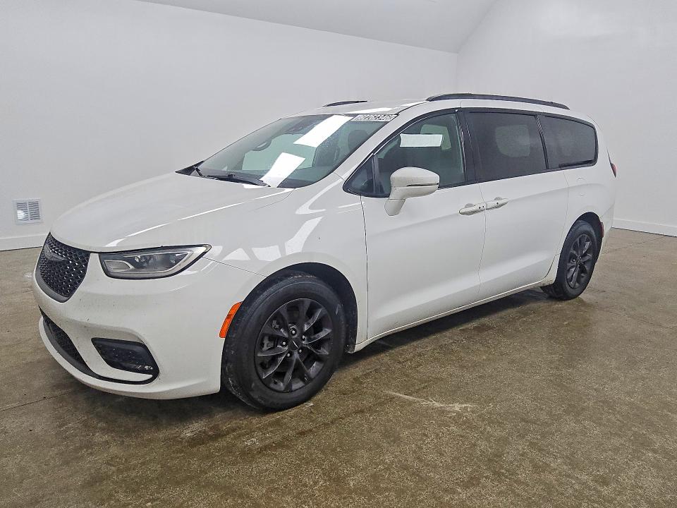 Auction sale of the 2021 Chrysler Pacifica, vin: 2C4RC1FG1MR592352, lot number: 62262346