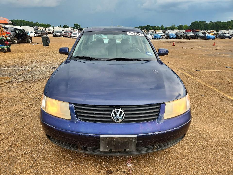 Продажа на аукционе авто 2001 Volkswagen Passat, vin: WVWBH63B81P028526, номер лота: 60016356