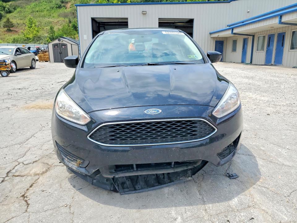 62449326 :رقم المزاد ، 1FADP3F29JL328255 vin ، 2018 Ford Focus مزاد بيع