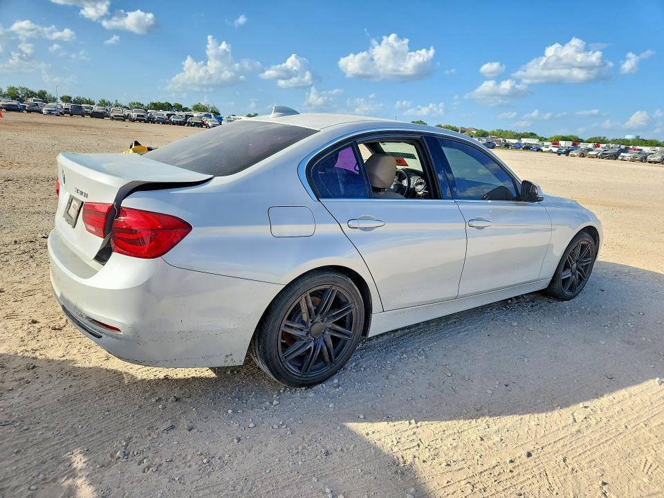 2018 Bmw 330 მანქანა იყიდება აუქციონზე, vin: WBA8B9C52JAE22114, აუქციონის ნომერი: 60257286