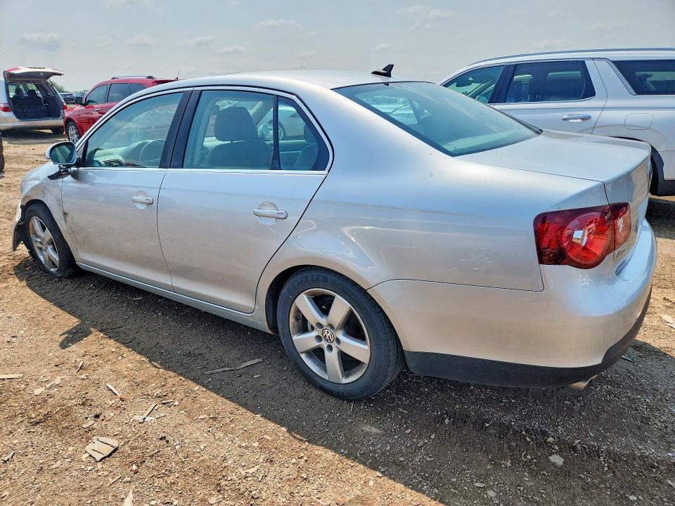 63013896 :رقم المزاد ، 3VWRM71K78M040246 vin ، 2008 Volkswagen Jetta مزاد بيع