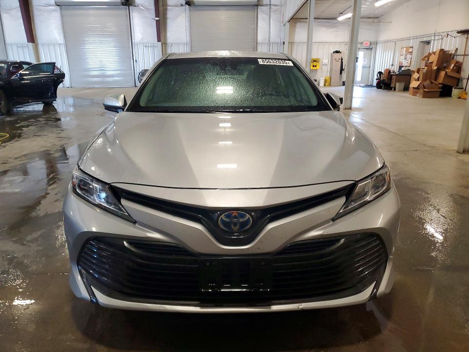 85632035 :رقم المزاد ، 4T1B31HK6KU517273 vin ، 2019 Toyota Camry مزاد بيع