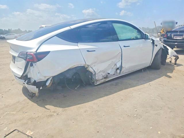 59215056 :رقم المزاد ، 5YJYGDEE8MF188848 vin ، 2021 Tesla Model Y مزاد بيع
