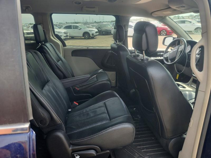 59958796 :رقم المزاد ، 2C4RC1CG4FR630566 vin ، 2015 Chrysler Town & Country مزاد بيع