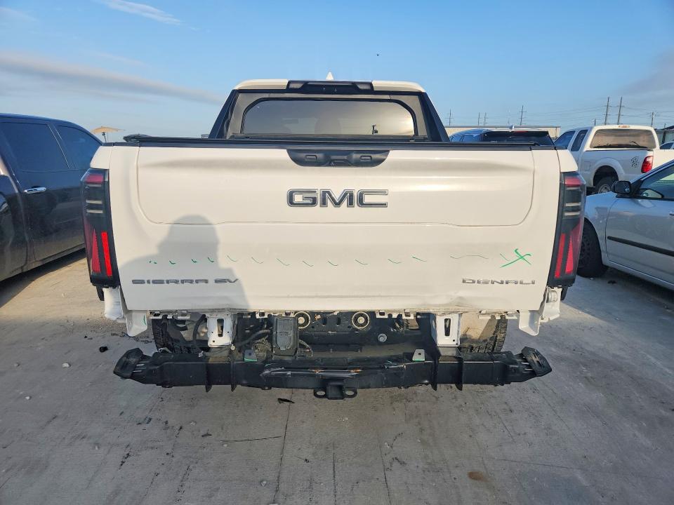 60458476 :رقم المزاد ، 1GT10MED7SU413388 vin ، 2025 Gmc Sierra مزاد بيع