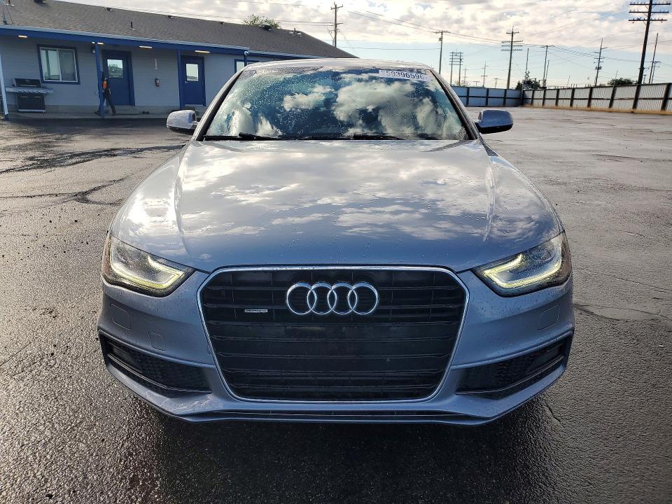 59396596 :رقم المزاد ، WAUFFAFL3FN023586 vin ، 2015 Audi A4 مزاد بيع
