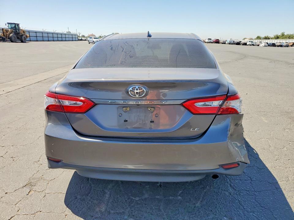 62540676 :رقم المزاد ، 4T1B11HK7KU740492 vin ، 2019 Toyota Camry مزاد بيع