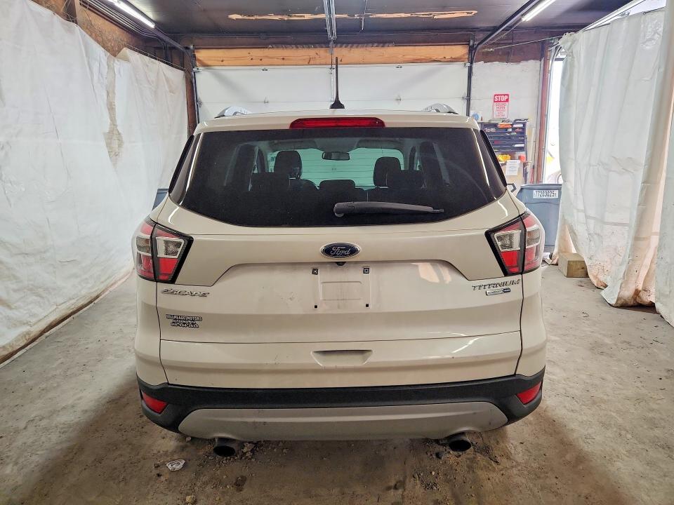 Продаж на аукціоні авто 2018 Ford Escape, vin: 1FMCU9J92JUB21279, номер лоту: 60452516
