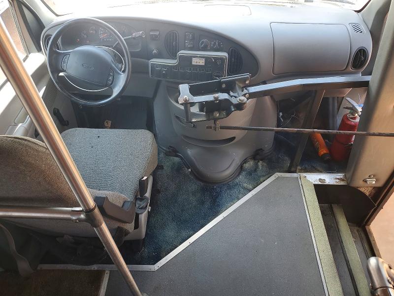 1999 Ford E450 მანქანა იყიდება აუქციონზე, vin: 1FDXE40S8XHB09578, აუქციონის ნომერი: 61850106