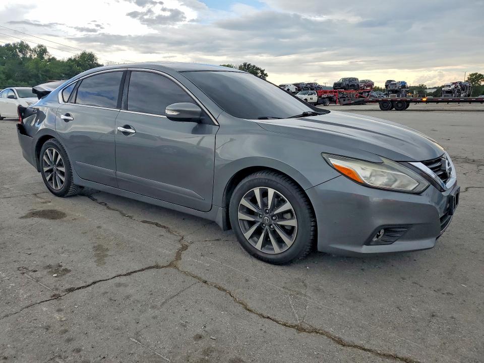 2017 Nissan Altima მანქანა იყიდება აუქციონზე, vin: 1N4AL3AP1HC118812, აუქციონის ნომერი: 61081136