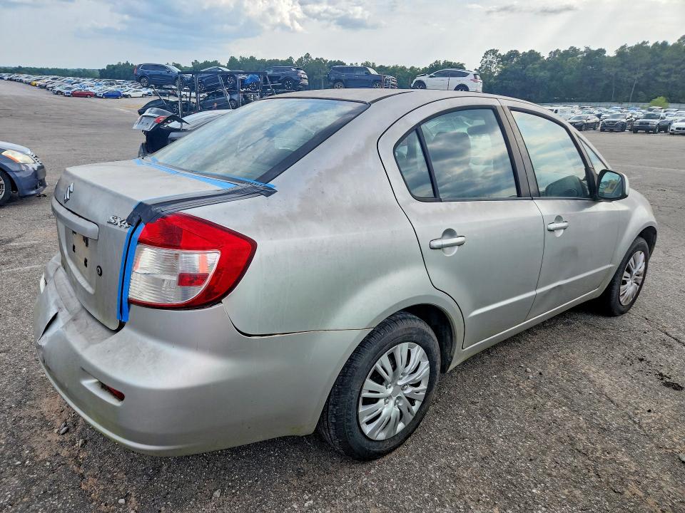 62467016 :رقم المزاد ، JS2YC5A26B6300770 vin ، 2011 Suzuki Sx4 مزاد بيع