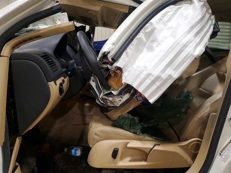 60673866 :رقم المزاد ، 3VWRZ71K68M012911 vin ، 2008 Volkswagen Jetta مزاد بيع