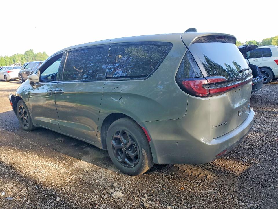 Продажа на аукционе авто 2022 Chrysler Pacifica, vin: 2C4RC1L72NR108131, номер лота: 57149626