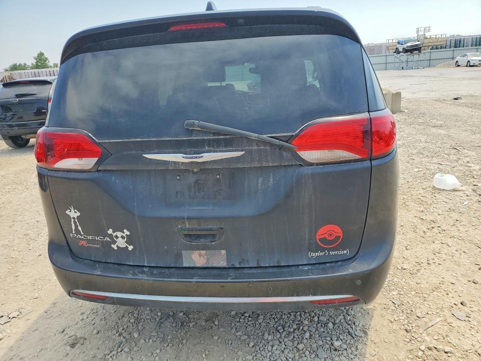 61776826 :رقم المزاد ، 2C4RC1EGXLR164943 vin ، 2020 Chrysler Pacifica مزاد بيع