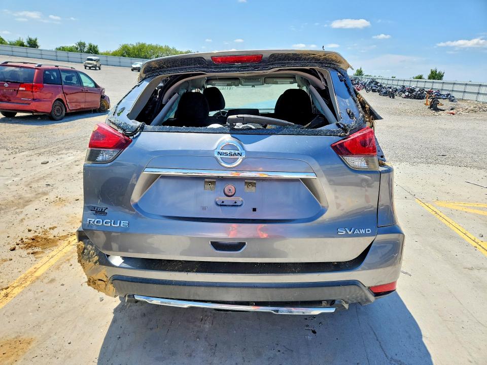 Продажа на аукционе авто 2018 Nissan Rogue, vin: KNMAT2MV7JP593510, номер лота: 61185426