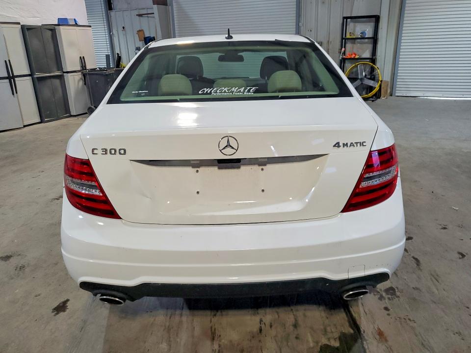 Продажа на аукционе авто 2013 Mercedes-benz C, vin: WDDGF8AB5DR281635, номер лота: 59135816