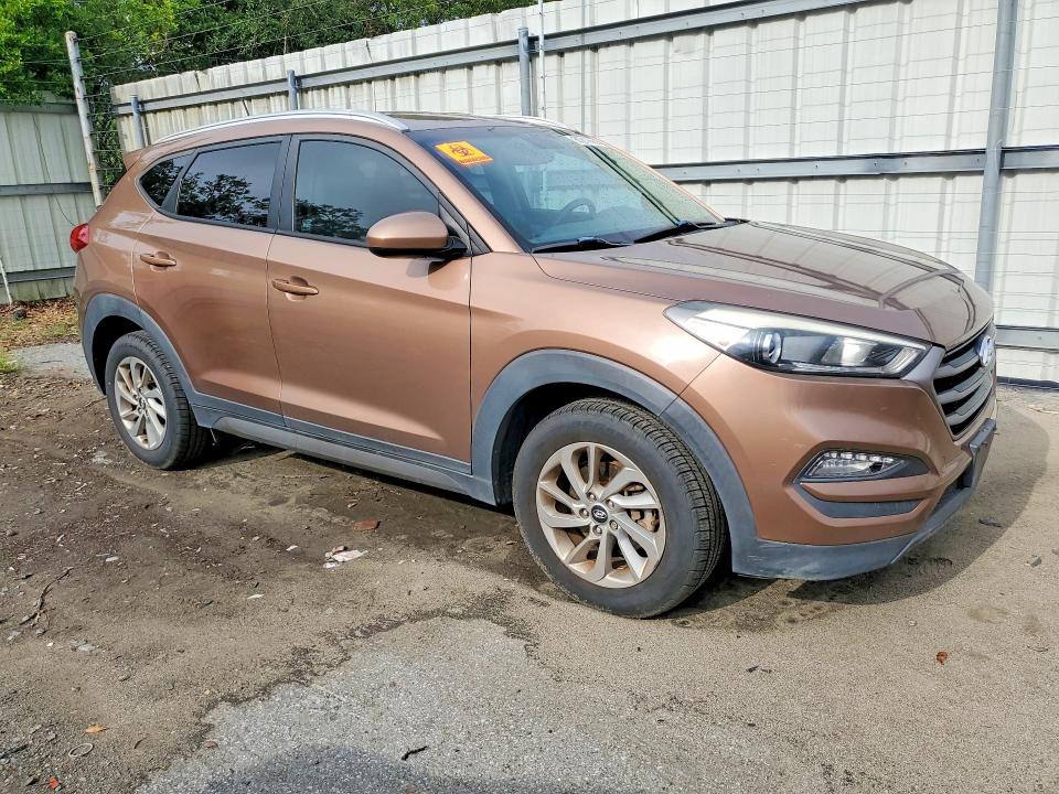 61218666 :رقم المزاد ، KM8J33A40GU204326 vin ، 2016 Hyundai Tucson مزاد بيع