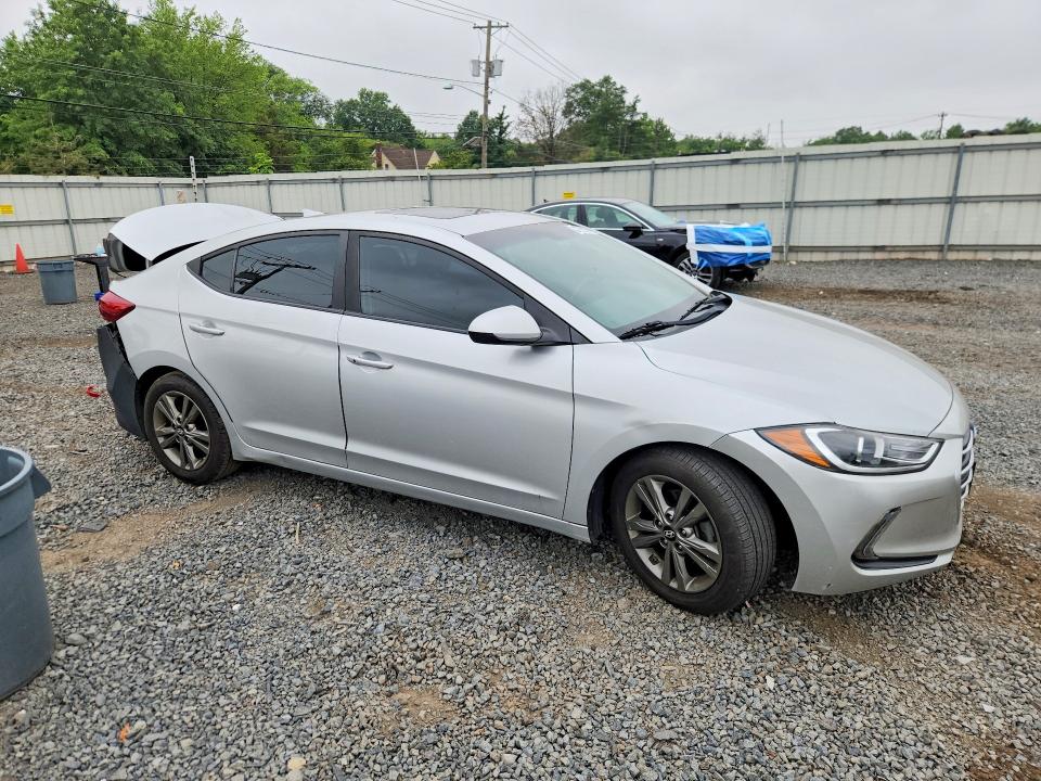 62913276 :رقم المزاد ، 5NPD84LF9JH286470 vin ، 2018 Hyundai Elantra مزاد بيع