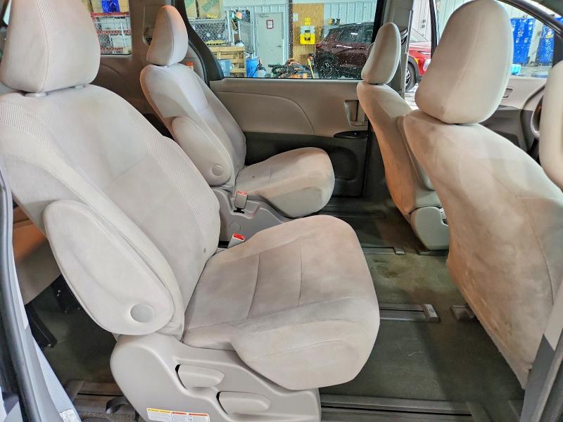 Продажа на аукционе авто 2017 Toyota Sienna, vin: 5TDZZ3DCXHS870172, номер лота: 60012596