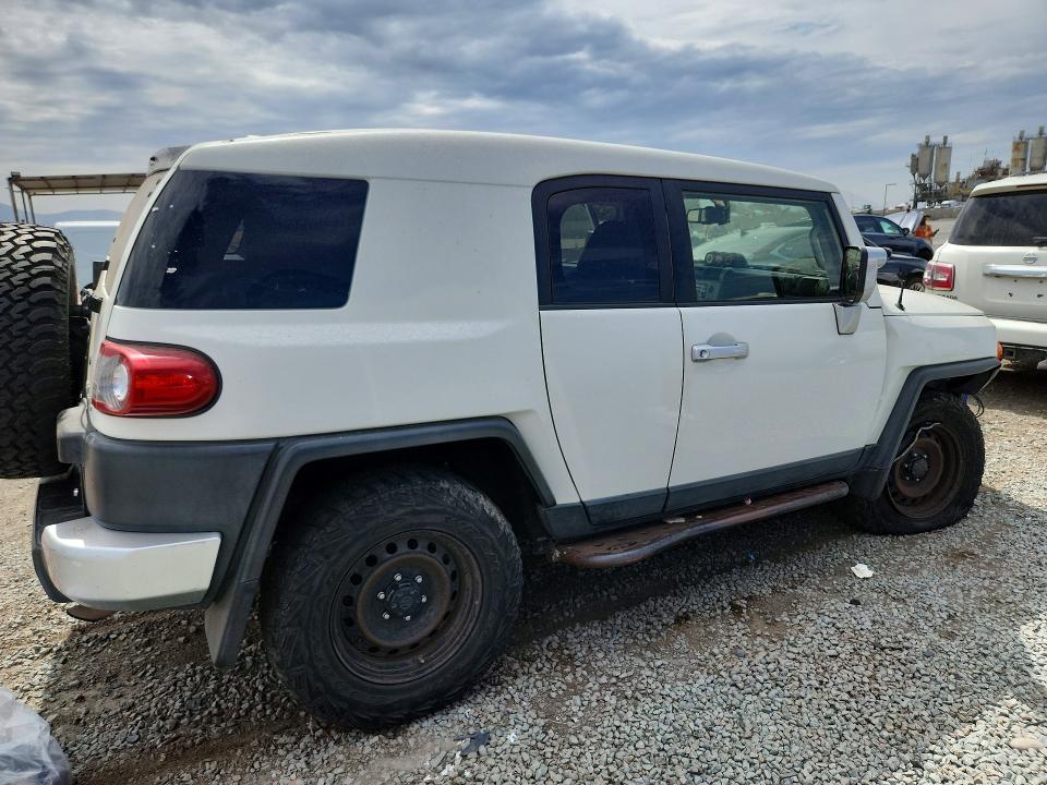 61762106 :رقم المزاد ، JTEBU4BF9EK190488 vin ، 2014 Toyota Fj Cruiser مزاد بيع