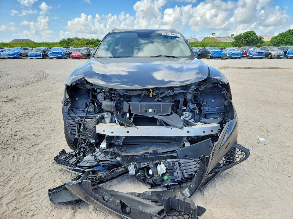 62517466 :رقم المزاد ، ZASFAKBN8J7C24273 vin ، 2018 Alfa Romeo Stelvio مزاد بيع