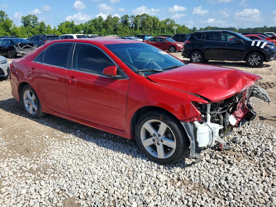 60471966 :رقم المزاد ، 4T1BF1FK0EU808401 vin ، 2014 Toyota Camry مزاد بيع