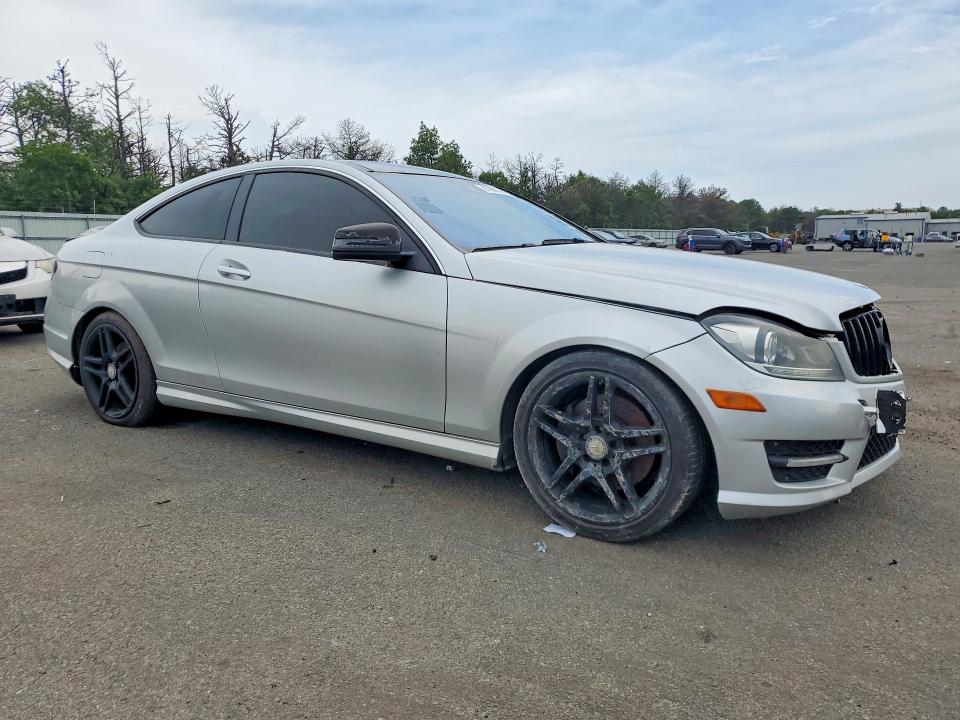 Продажа на аукционе авто 2014 Mercedes-benz C, vin: WDDGJ8JB8EG264694, номер лота: 61999146