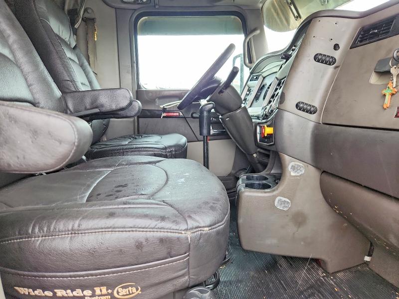 2006 Kenworth Construction მანქანა იყიდება აუქციონზე, vin: 1XKADB9X86J147050, აუქციონის ნომერი: 73342355