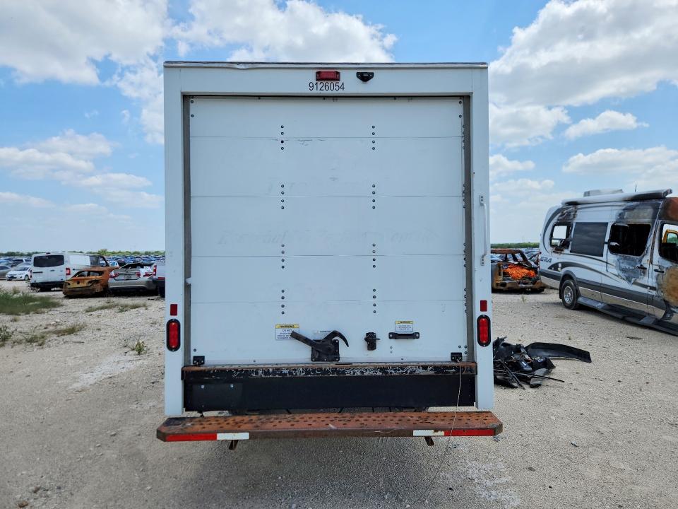 62263256 :رقم المزاد ، 1GD07RFP8N1165179 vin ، 2022 Gmc Savana مزاد بيع