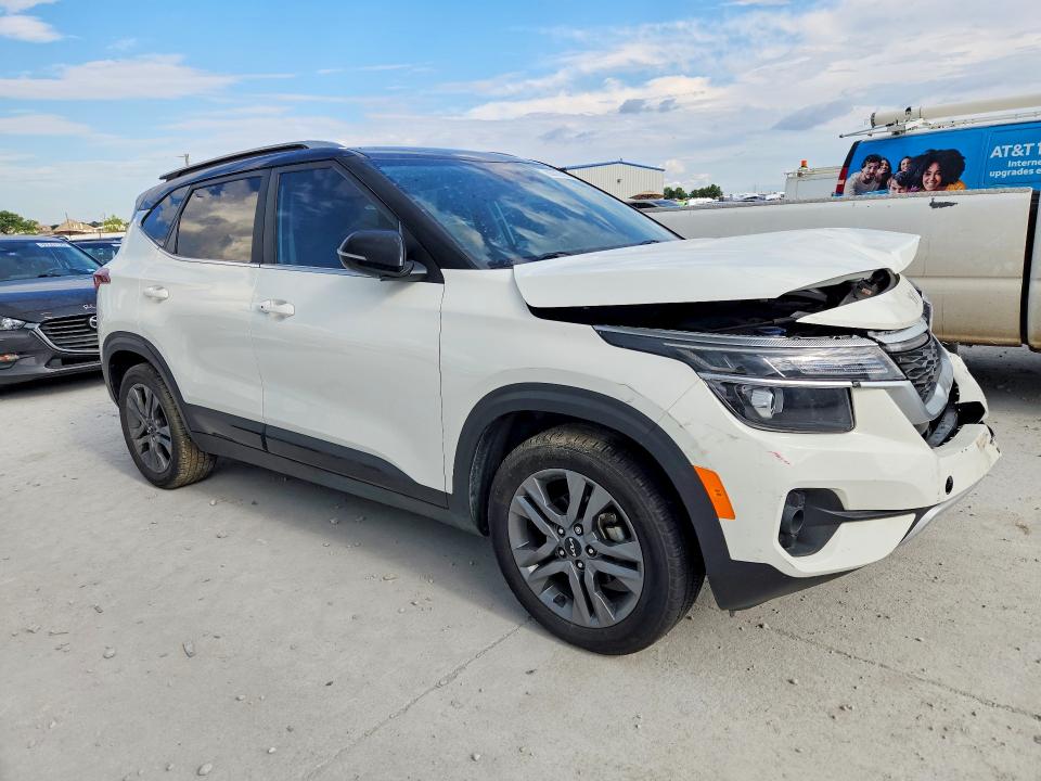 2023 Kia Seltos მანქანა იყიდება აუქციონზე, vin: KNDEU2AA4P7383875, აუქციონის ნომერი: 60876106