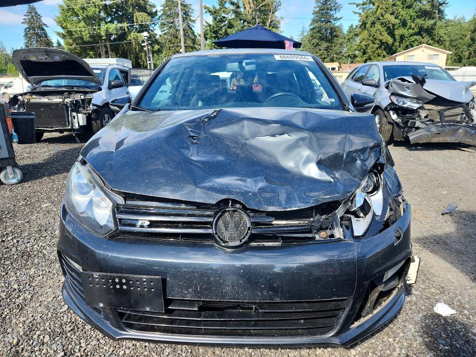 60609566 :رقم المزاد ، WVWRF7AJ5CW215381 vin ، 2012 Volkswagen Golf مزاد بيع