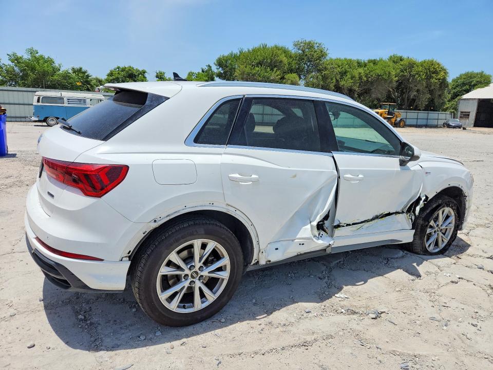 62005766 :رقم المزاد ، WA1DECF35N1113217 vin ، 2022 Audi Q3 مزاد بيع