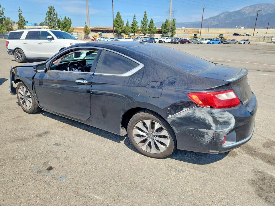 61939316 :رقم المزاد ، 1HGCT1B80DA010106 vin ، 2013 Honda Accord مزاد بيع
