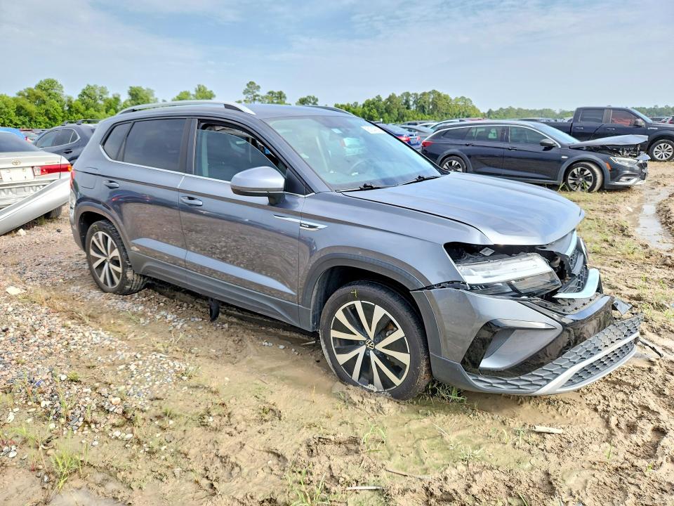 2022 Volkswagen Taos მანქანა იყიდება აუქციონზე, vin: 3VVWX7B21NM044432, აუქციონის ნომერი: 61047866