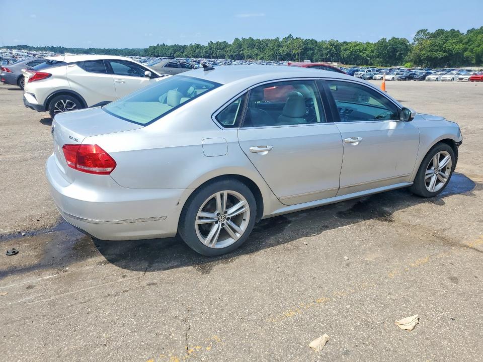 2015 Volkswagen Passat მანქანა იყიდება აუქციონზე, vin: 1VWCV7A3XFC019725, აუქციონის ნომერი: 57309266